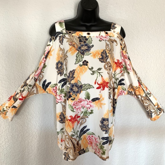 Thalia Sodi Tops - 🌼Thalia Sodi women’s sexy top w/cut out sleeves NWOT